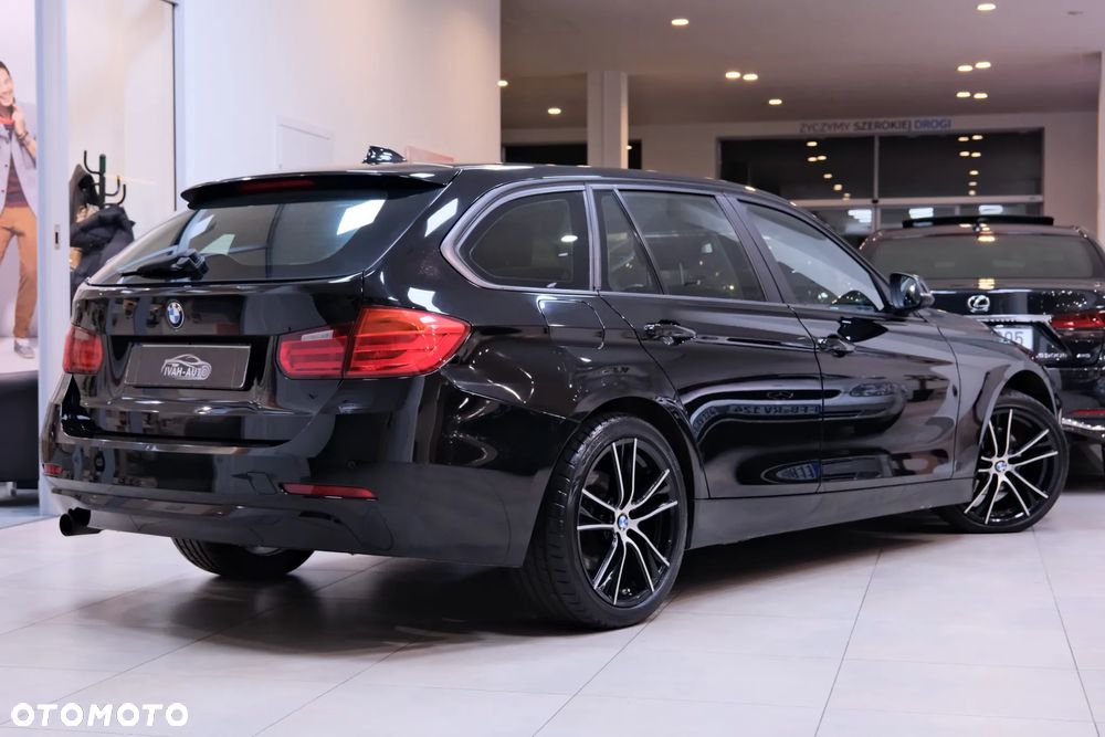 BMW Seria 3 318d Sport Line - 12
