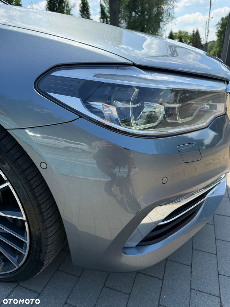 BMW Seria 5 540i xDrive Luxury Line - 32