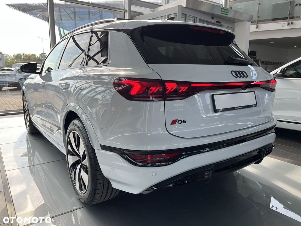 Audi Q6 e-tron - 3