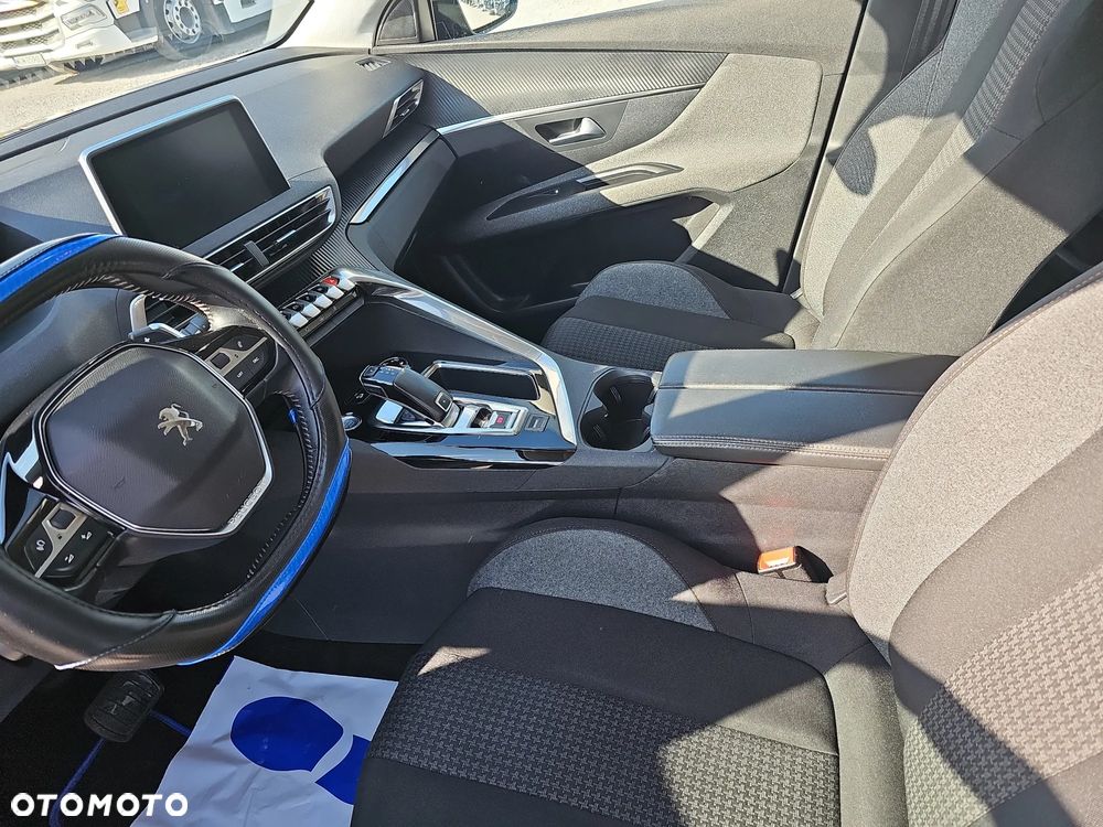 Peugeot 3008 1.5 BlueHDi Active S&S EAT8 - 16