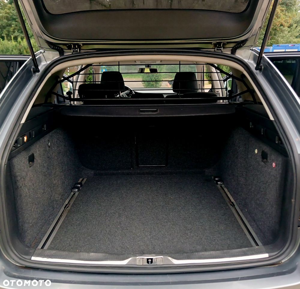 Skoda Superb 2.0 TDI DSG Ambition - 16