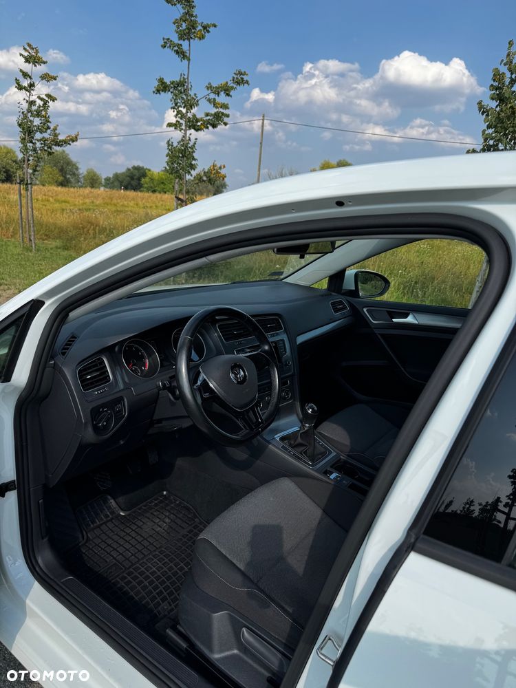 Volkswagen Golf - 13