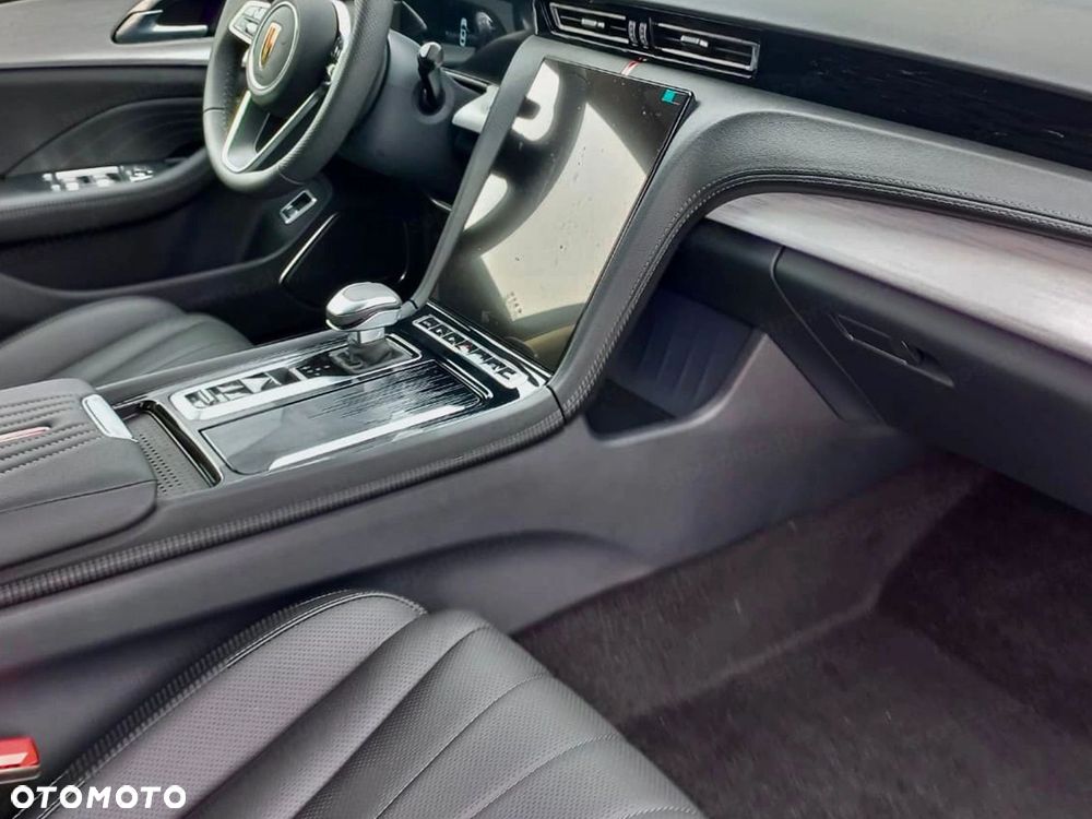 Hongqi H5 2.0T Deluxe - 12