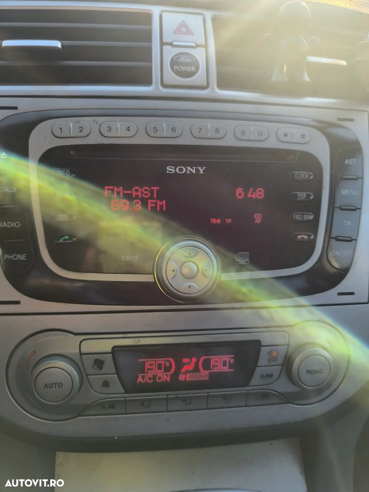 Ford Kuga 2.0 TDCi 4x4 Trend - 12