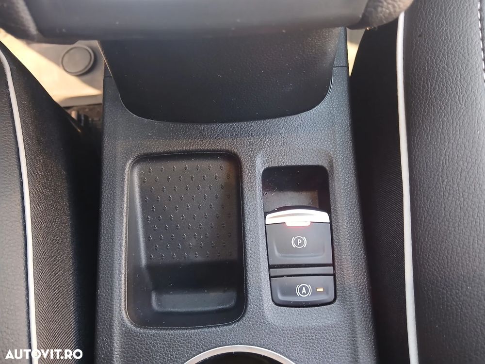 Renault Captur TCe 140 FAP Intens - 11