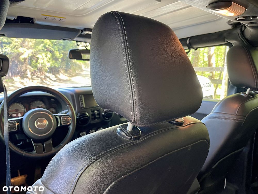 Jeep Wrangler 3.6 Unlim Sahara - 9
