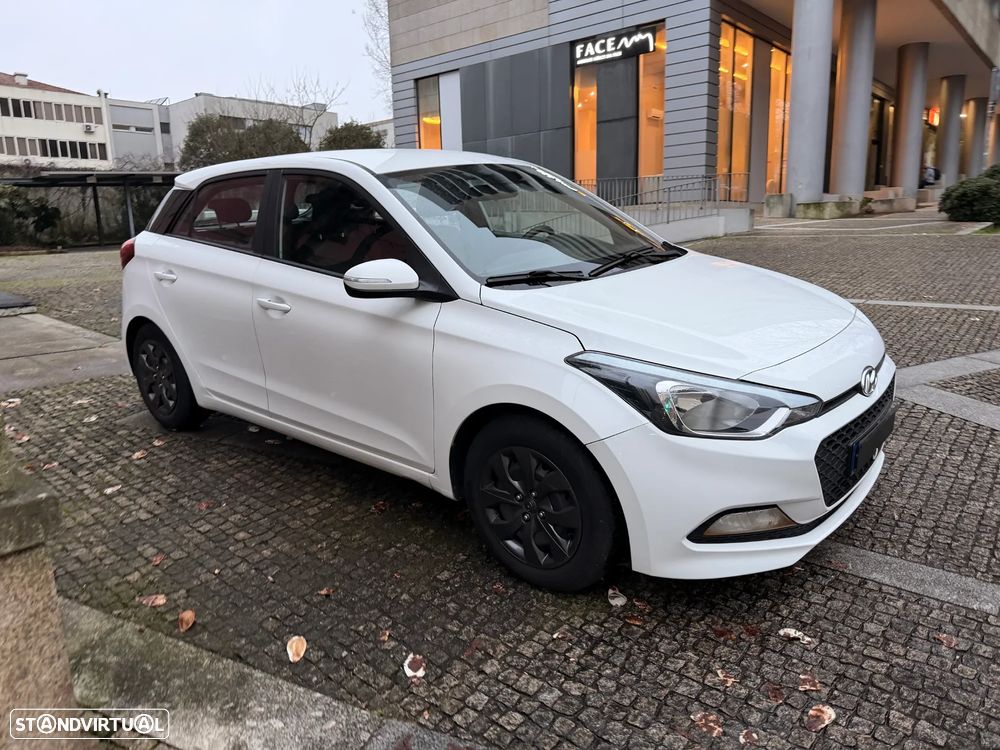 Hyundai i20 1.1 CRDi LED - 7