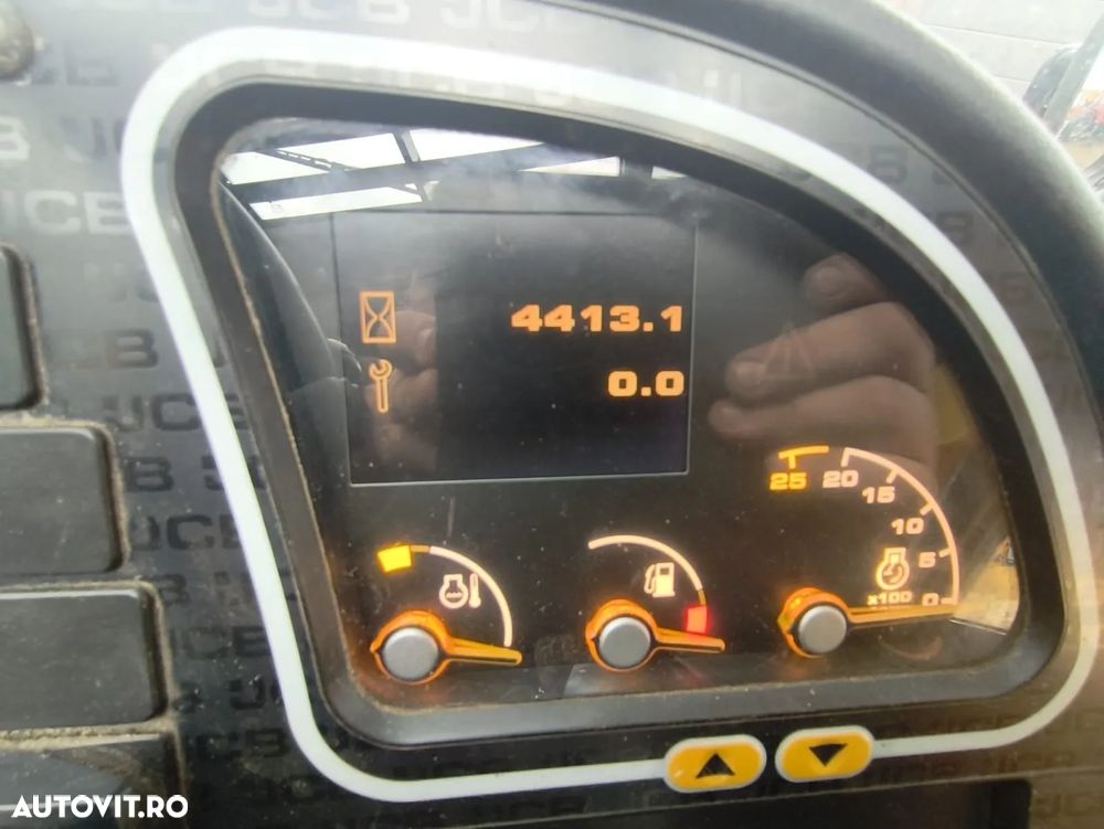 JCB 535-95 (853) - 8