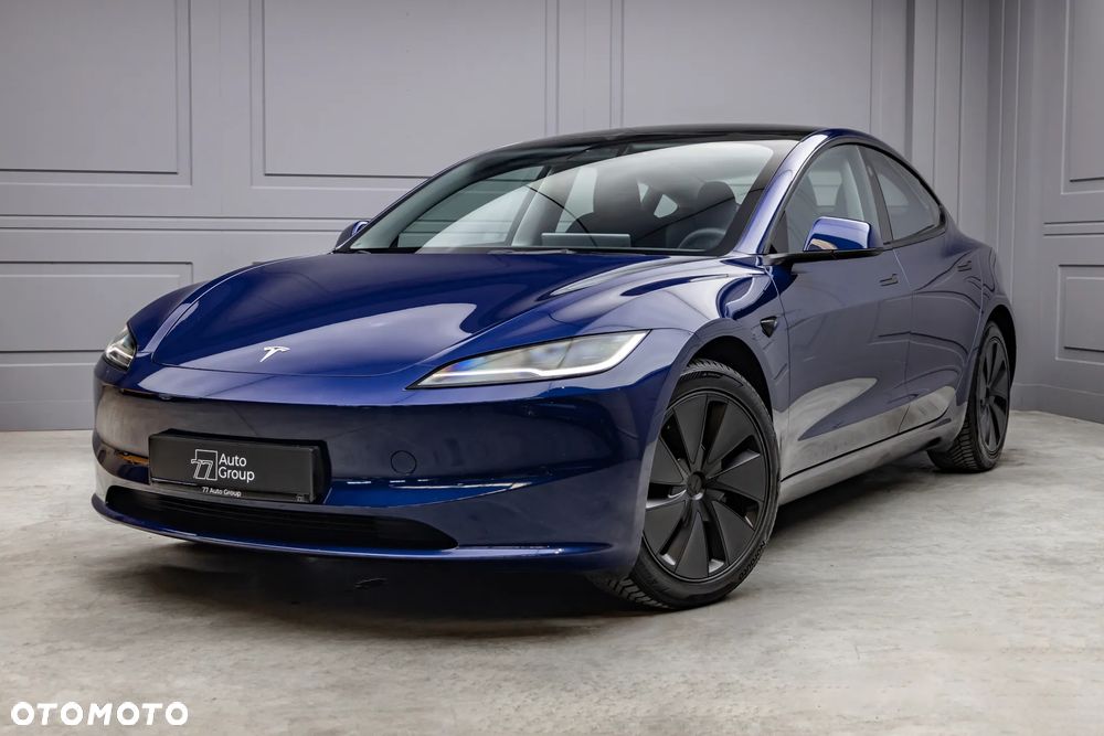 Tesla Model 3 - 1