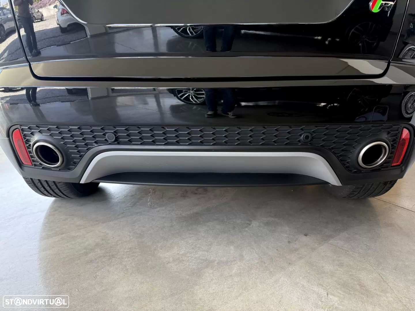 Jaguar E-Pace 2.0 i4D R-Dynamic SE - 52