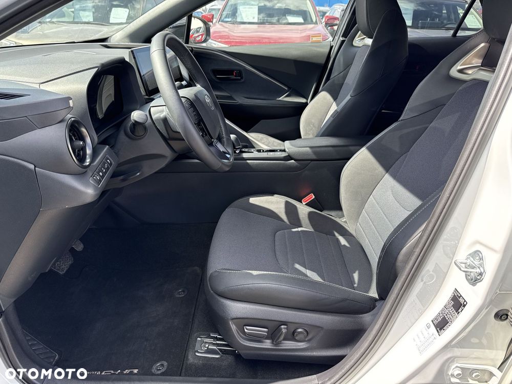 Toyota C-HR - 13