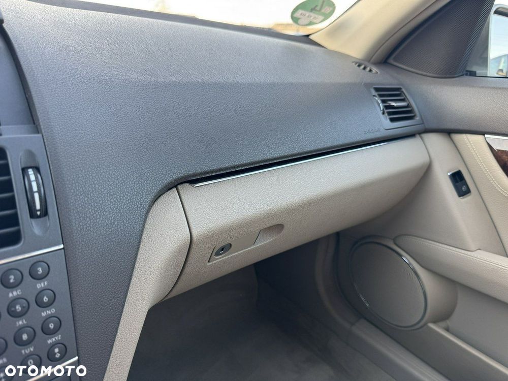 Mercedes-Benz Klasa C - 28