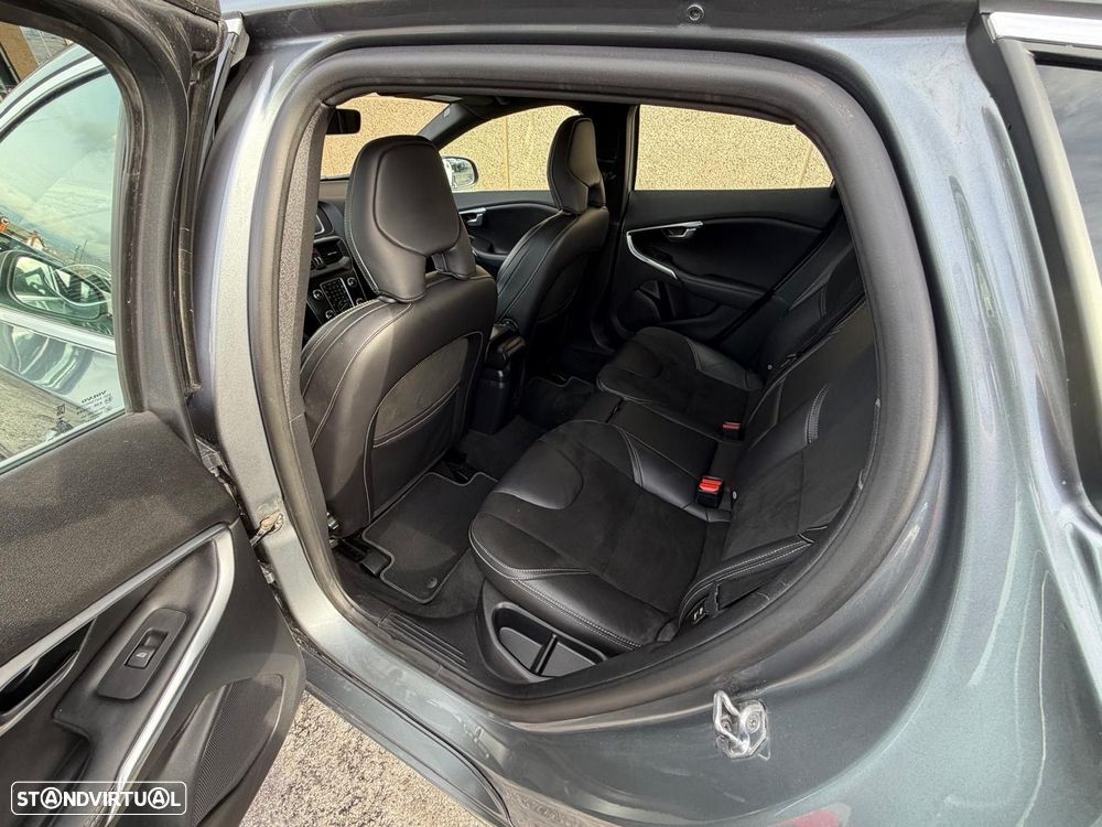 Volvo V40 2.0 D3 R-Design Geartronic - 6