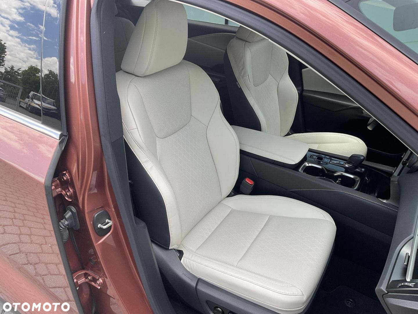Lexus RX - 16