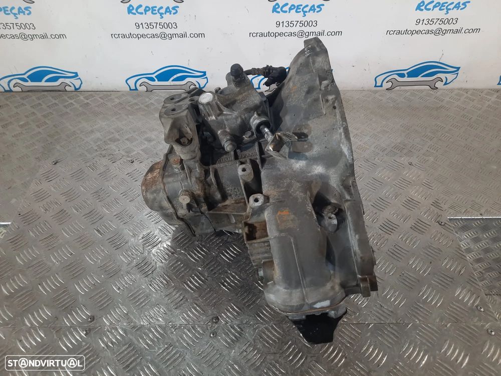 CAIXA VELOCIDADES MANUAL OPEL CORSA C X01 1.7 DI DTI 16V 65CV Y17DTL 72748 GM90400209 90400209 320700111 COMBO C MERIVA A X03 ASTRA G T98 - 9