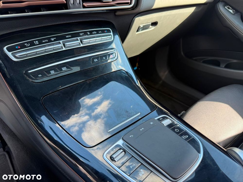 Mercedes-Benz EQC 400 4-Matic - 17