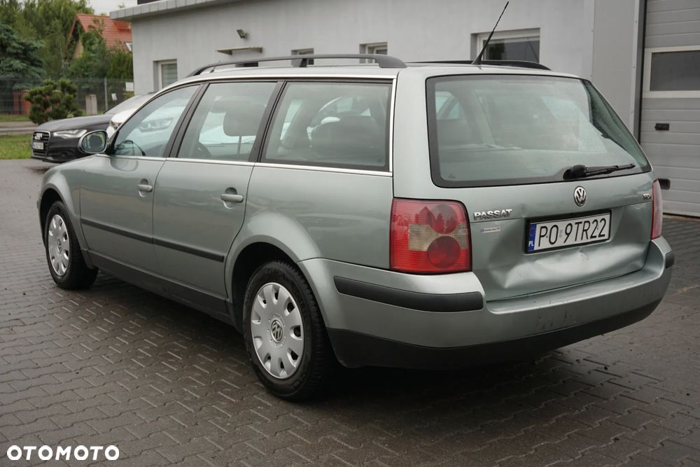 Volkswagen Passat 1.9 TDI Basis - 5