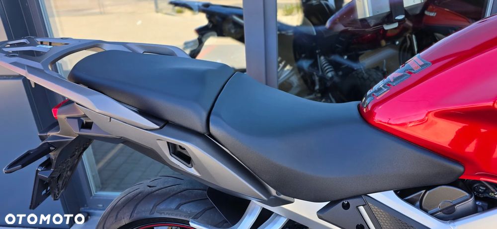 Honda VFR - 16