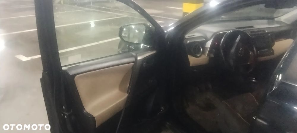 Toyota RAV4 2.0 D-4D Prestige - 8