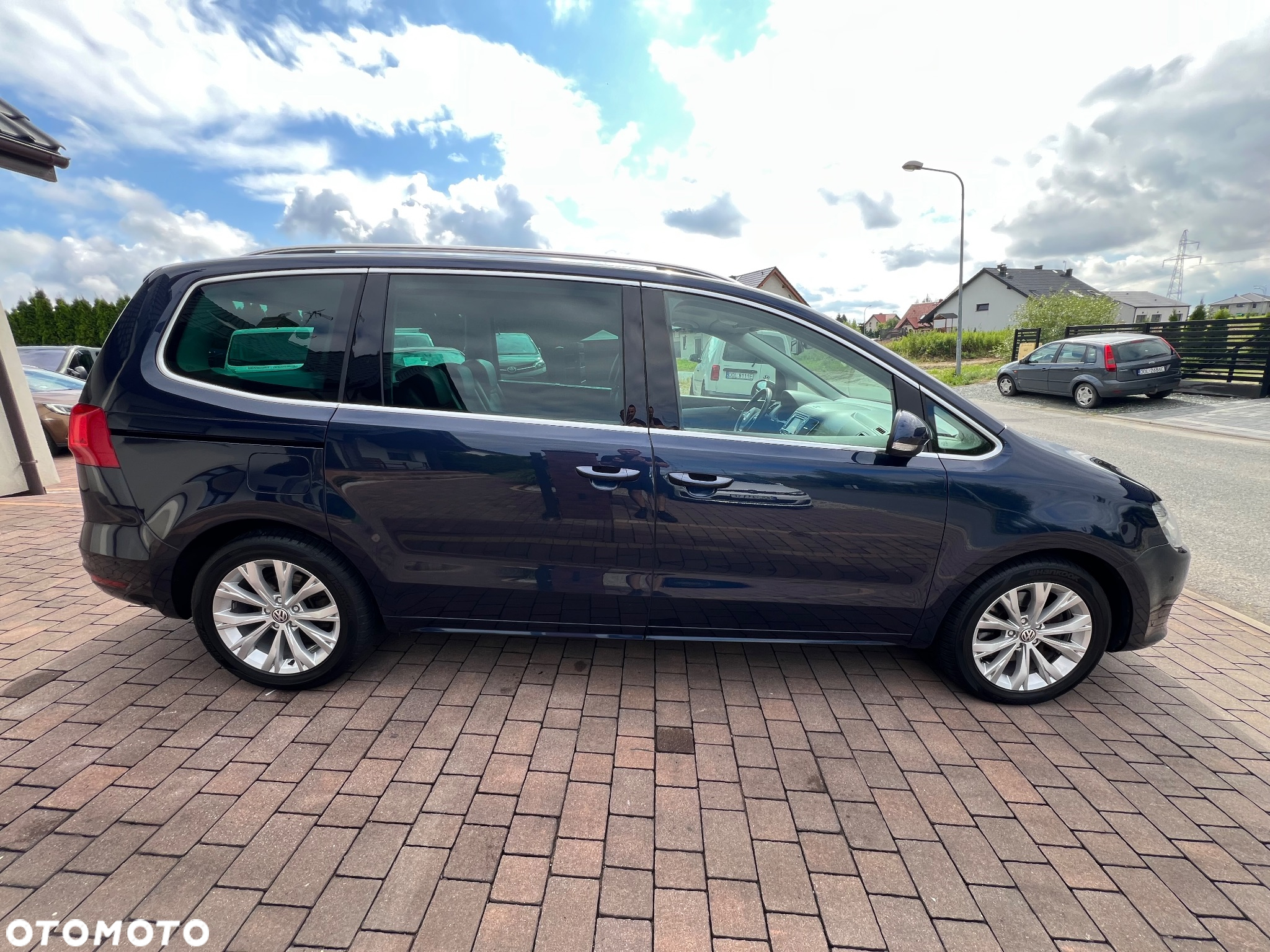 Volkswagen Sharan 2.0 TDI DSG Blue Motion Highline - 21
