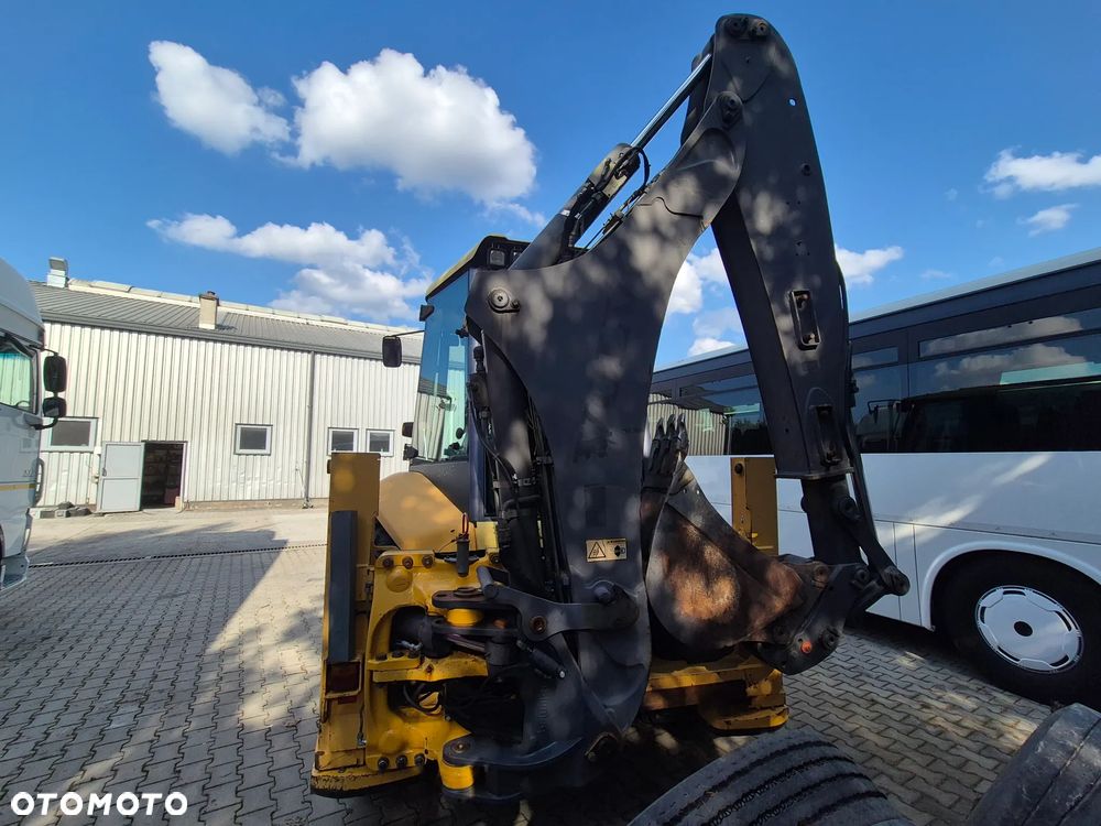 Volvo BL71 / SPROWADZONA / 5500 MTH - 4