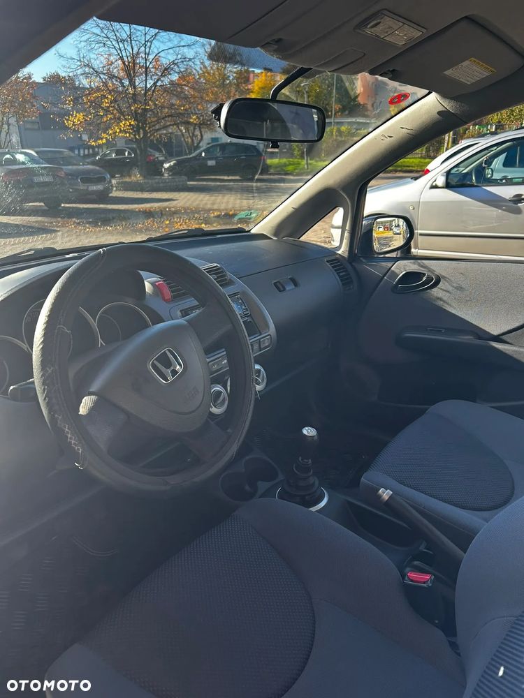 Honda Jazz 2005 photo 2
