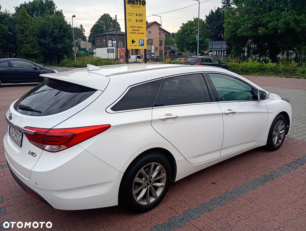 Hyundai i40 Kombi blue 1.6 Family - 5