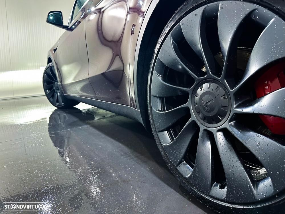 Tesla Model Y Performance Dual Motor AWD - 7