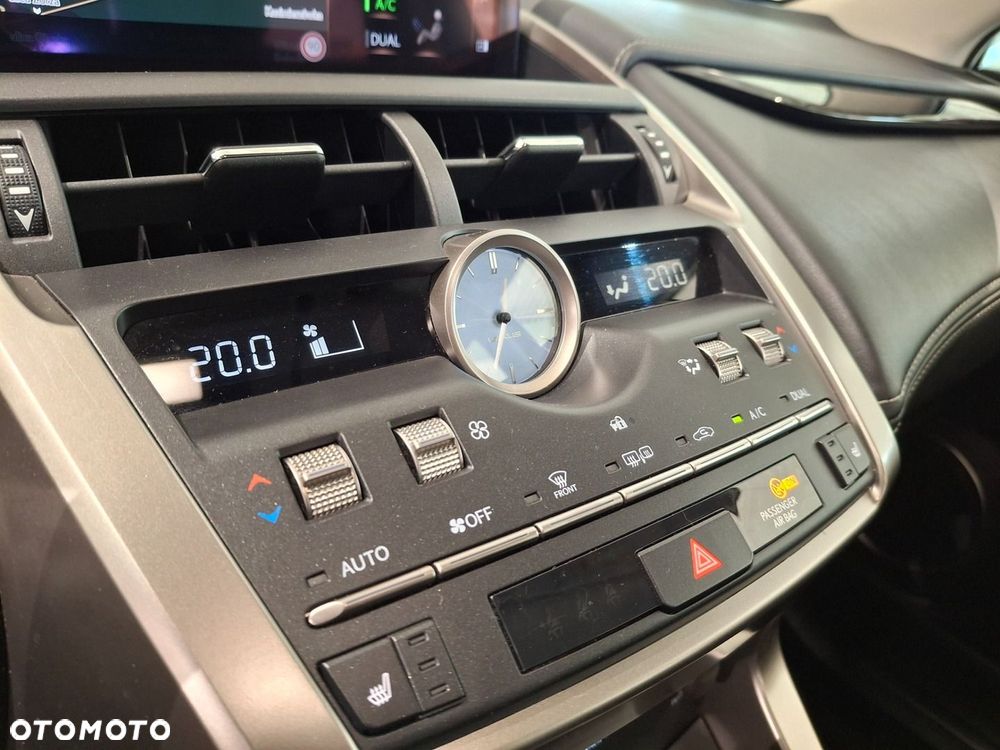 Lexus NX 300h Elegance AWD - 19