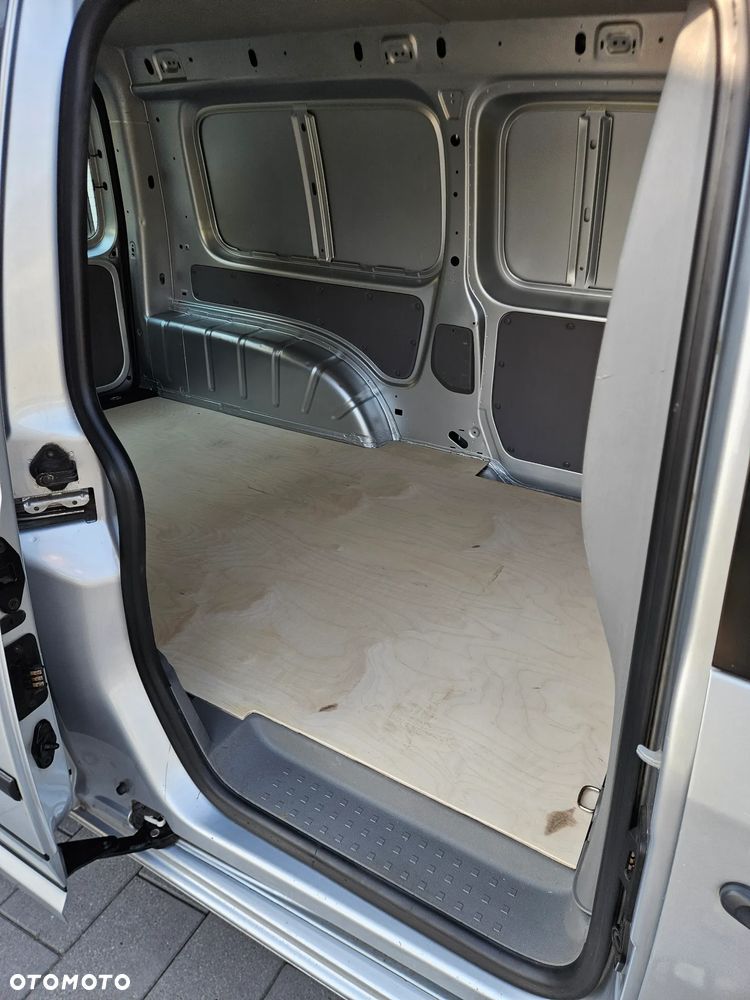 Volkswagen CADDY - 25