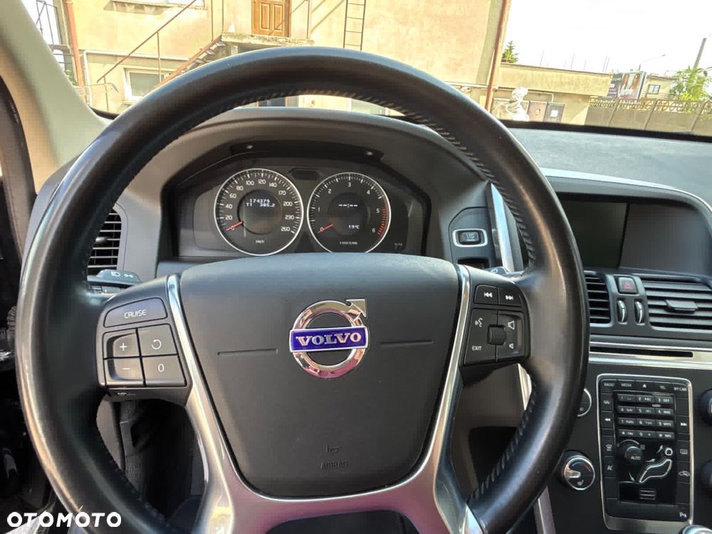 Volvo XC 60 - 33