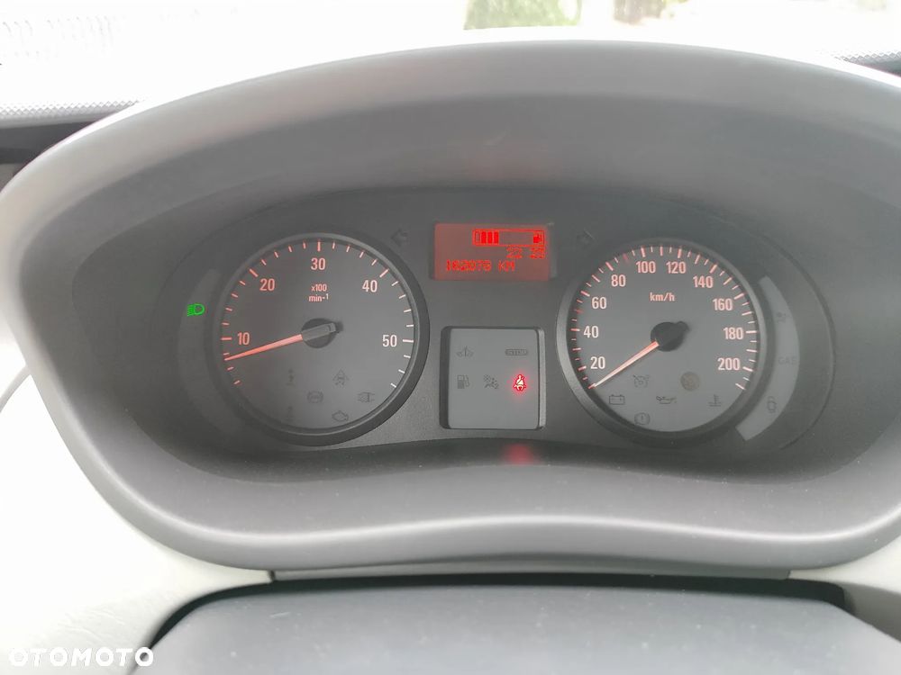 Opel Vivaro - 14