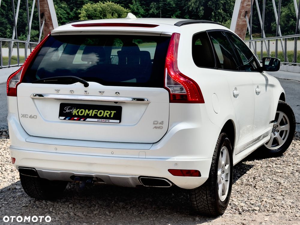 Volvo XC 60 D4 AWD Geartronic Summum - 9