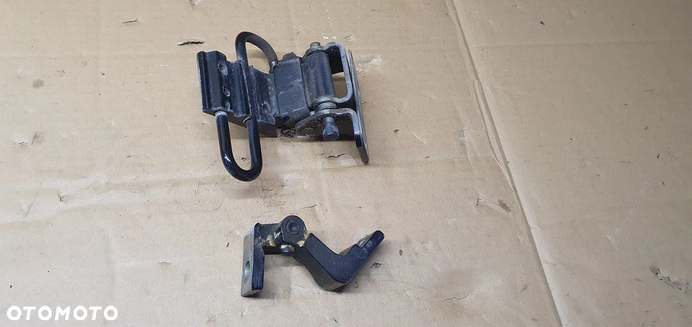 Zawias zawiasy drzwi prawy tył para Audi A6 C6 8E0833412 - 4