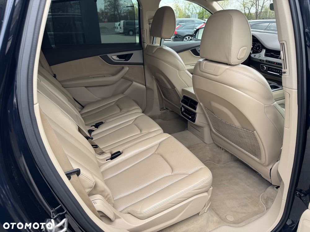 Audi Q7 - 28
