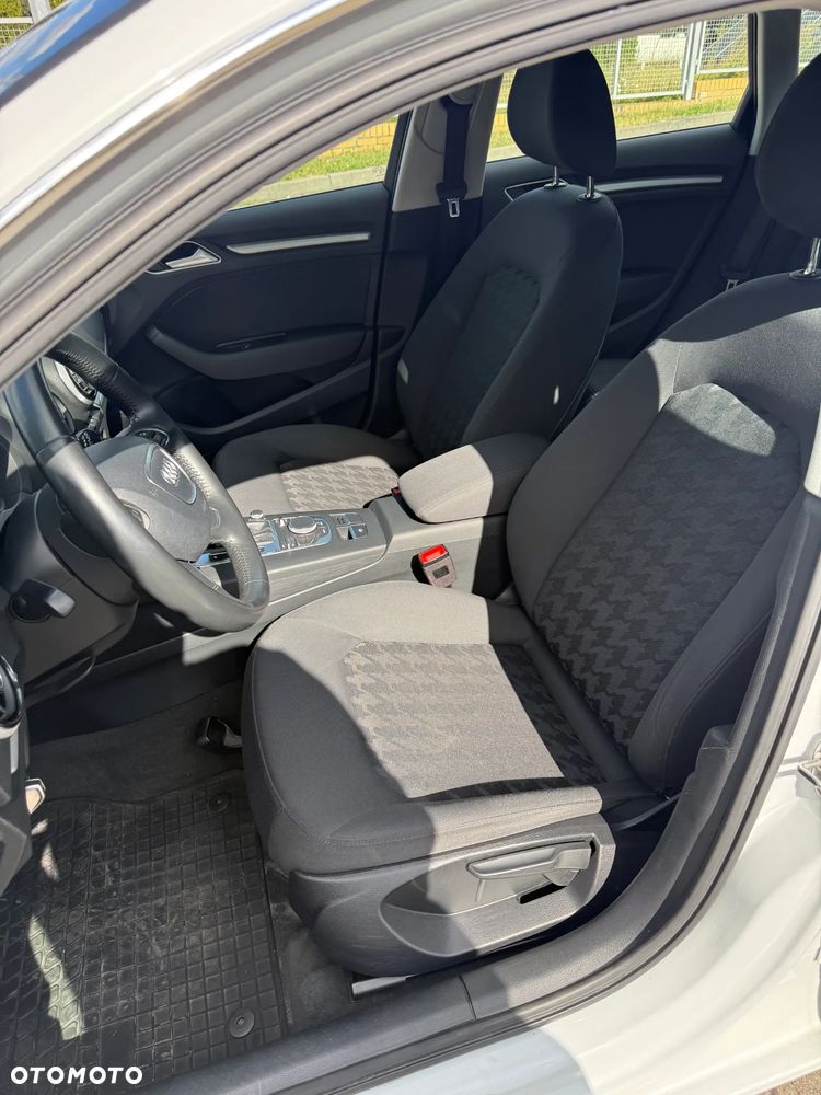 Audi A3 Sportback - 6