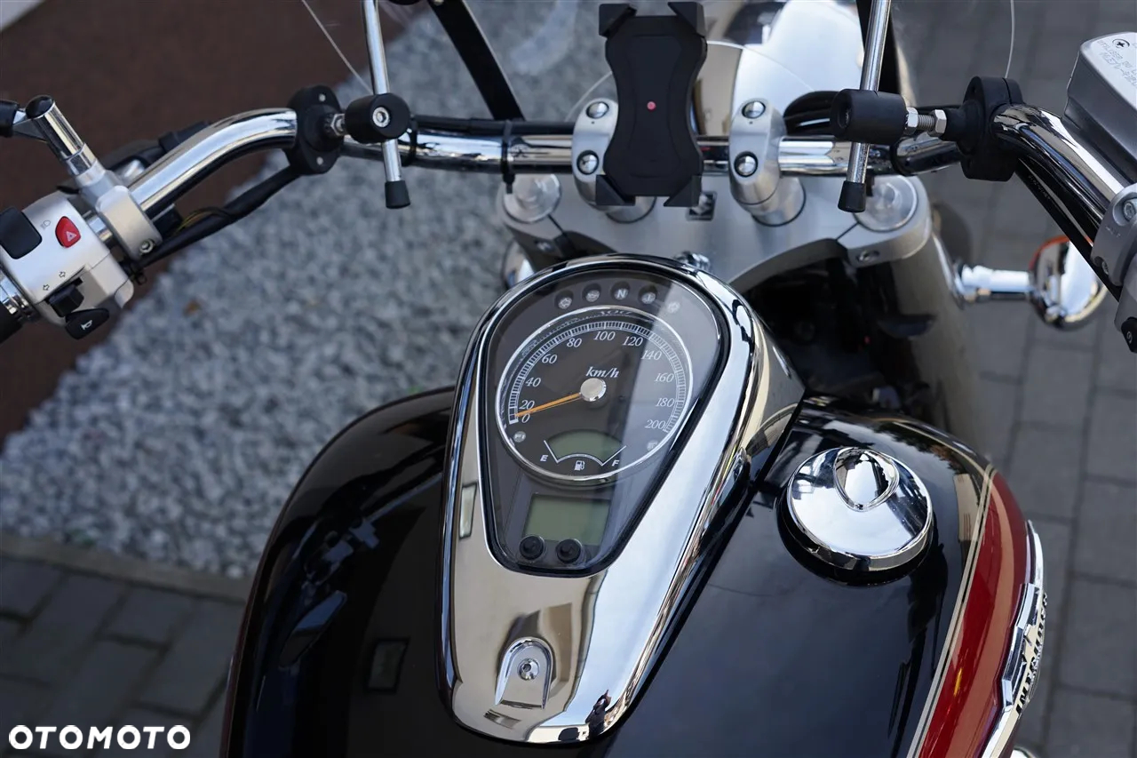 Suzuki VL 800 Volusia - 18
