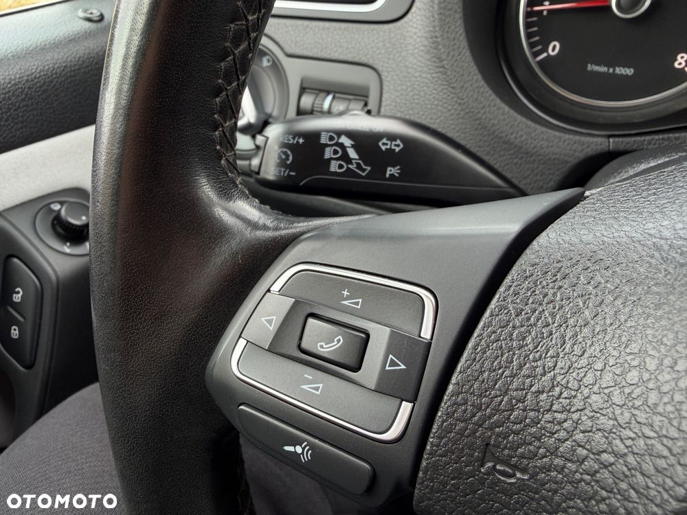 Volkswagen Polo 1.2 TSI Cross - 30