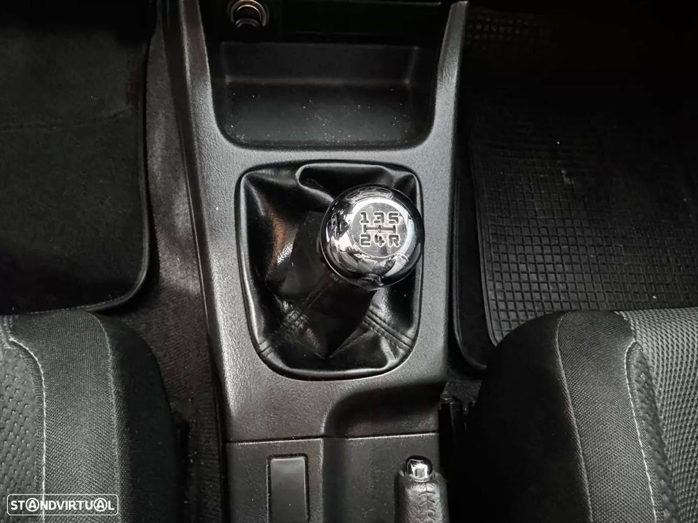 Subaru Impreza Sedan 2.0 WRX - 12