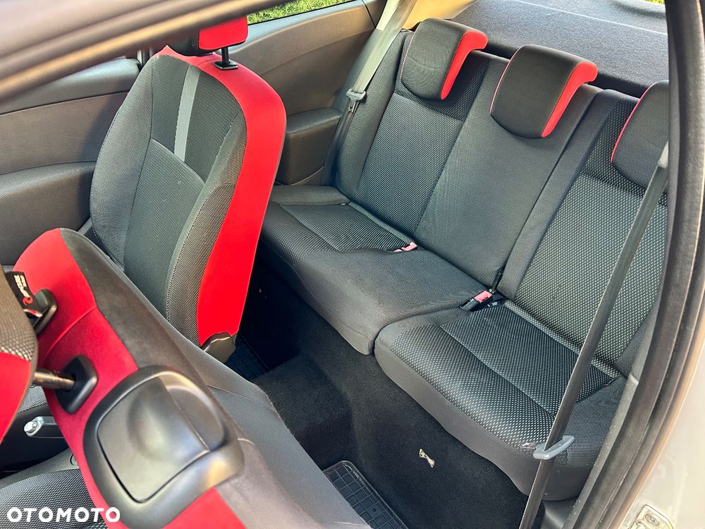 Renault Clio 1.2 16V Rip Curl - 11