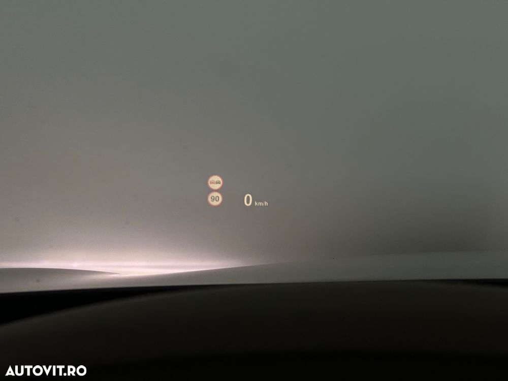 BMW Seria 7 740d xDrive - 32