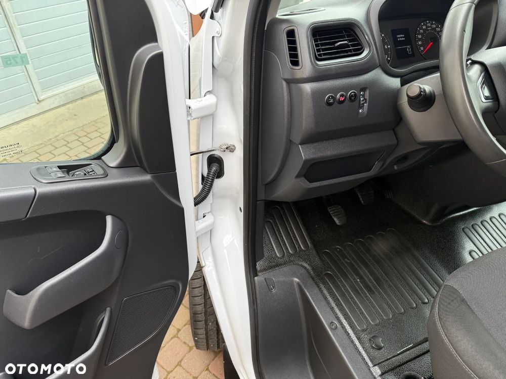 Renault Master Izoterma Winda - 14