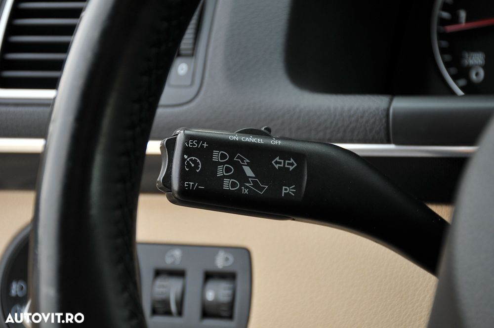 Volkswagen Touran - 19