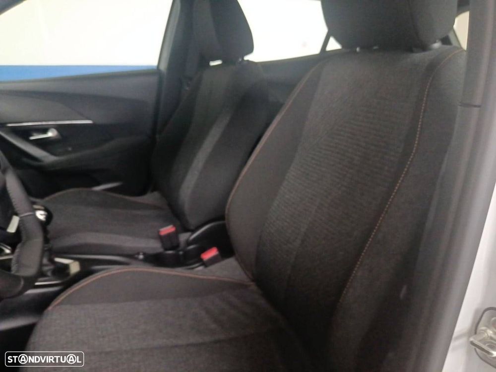 Peugeot 2008 1.2 PureTech Style - 9