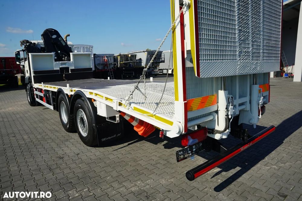MAN TGS 26.360 / 6x2 / PLATFORMĂ / MACARA HIAB 166 B-3 / CAPACITATE MAX. DE RIDICARE: 5.200 KG / RAZĂ MAX. DE ACȚIUNE: 10,3 M / TROLIU / RAMPE HIDRAULICE / ROTATOR / TELECOMANDĂ - 19