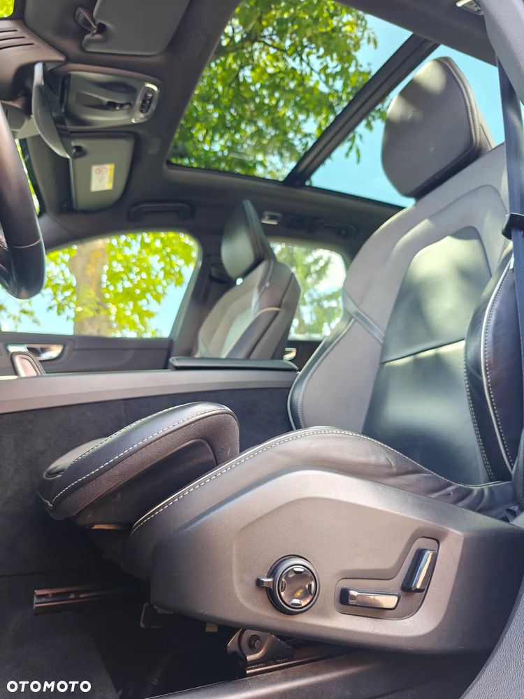 Volvo XC 60 T8 AWD Recharge Geartronic RDesign - 18
