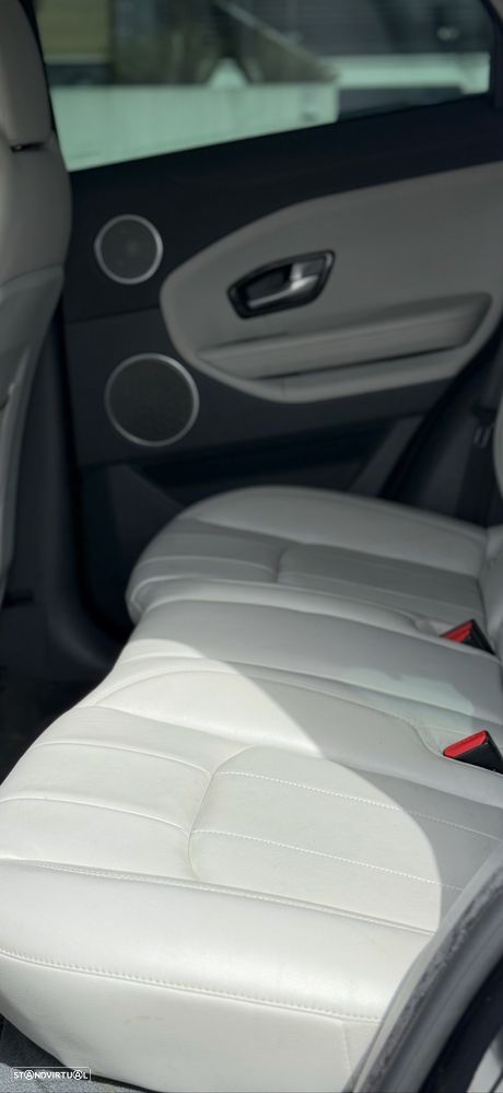 Land Rover Range Rover Evoque 2.0 D180 AWD R-Dynamic HSE Auto - 4