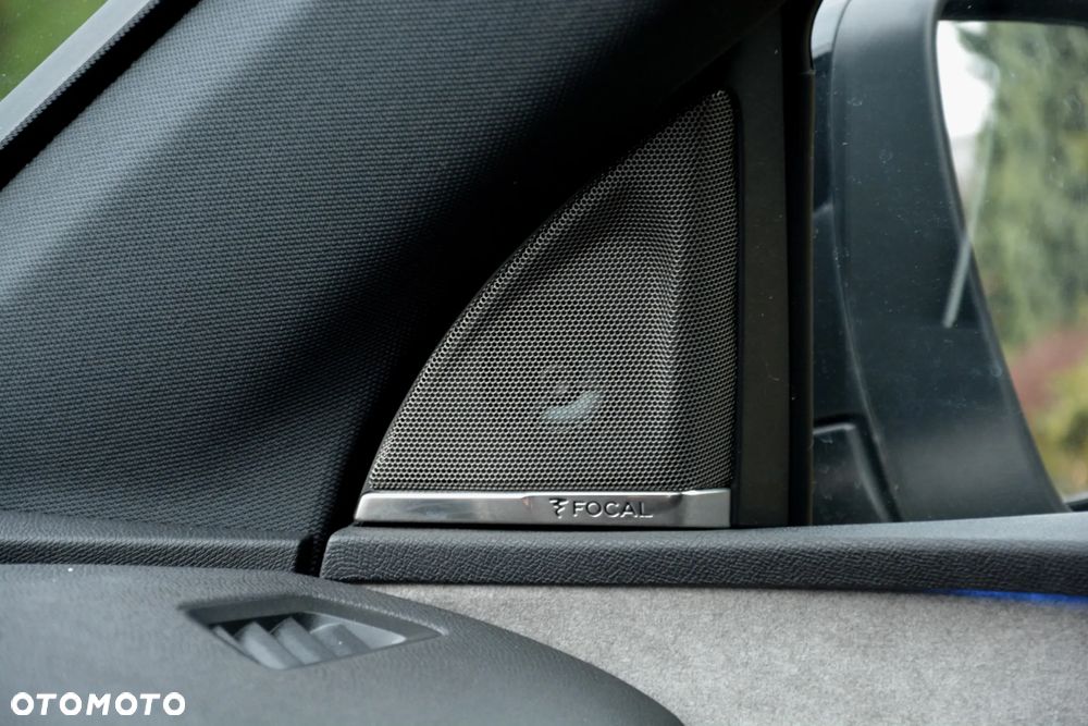 Peugeot 3008 1.6 PureTech HYbrid4 GT Line S&S EAT8 - 6