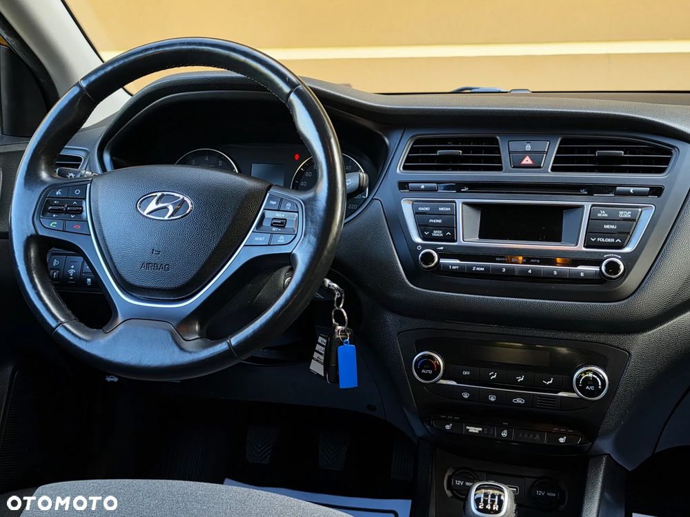 Hyundai i20 blue 1.2 YES Gold - 6