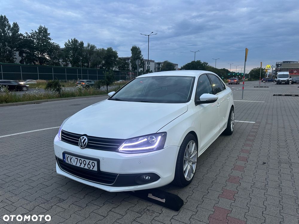 Volkswagen Jetta 2.0 TDI Comfortline - 13